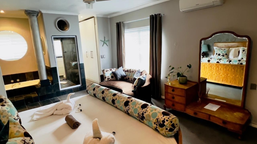 Commercial Property for Sale in Paradise Western Cape